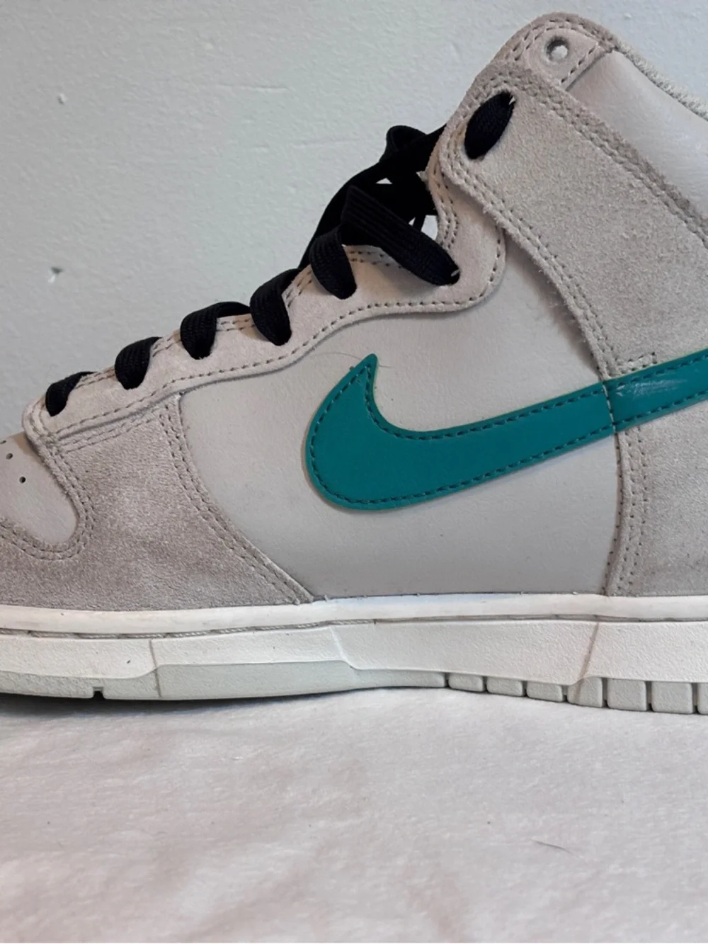 Nike Dunk High SE First Use - Light Bone Green Noise 2021 Size 9.5 M